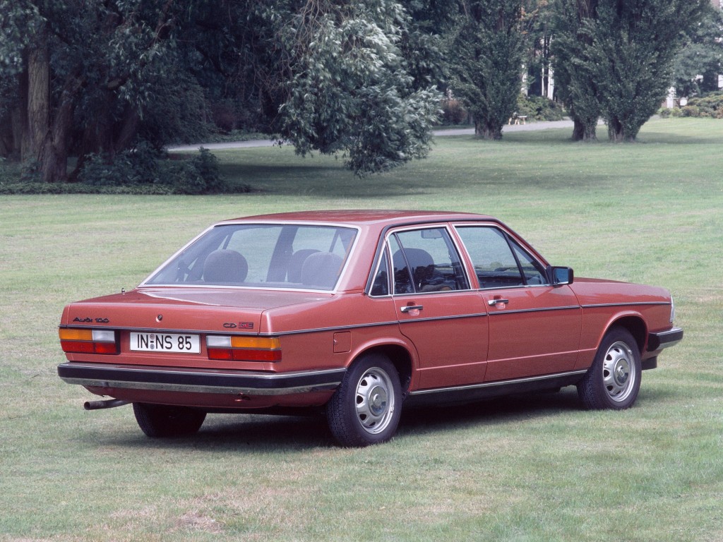 Audi 100 4-door Sedan 100 2.1 E C, 136hp (Automatic)